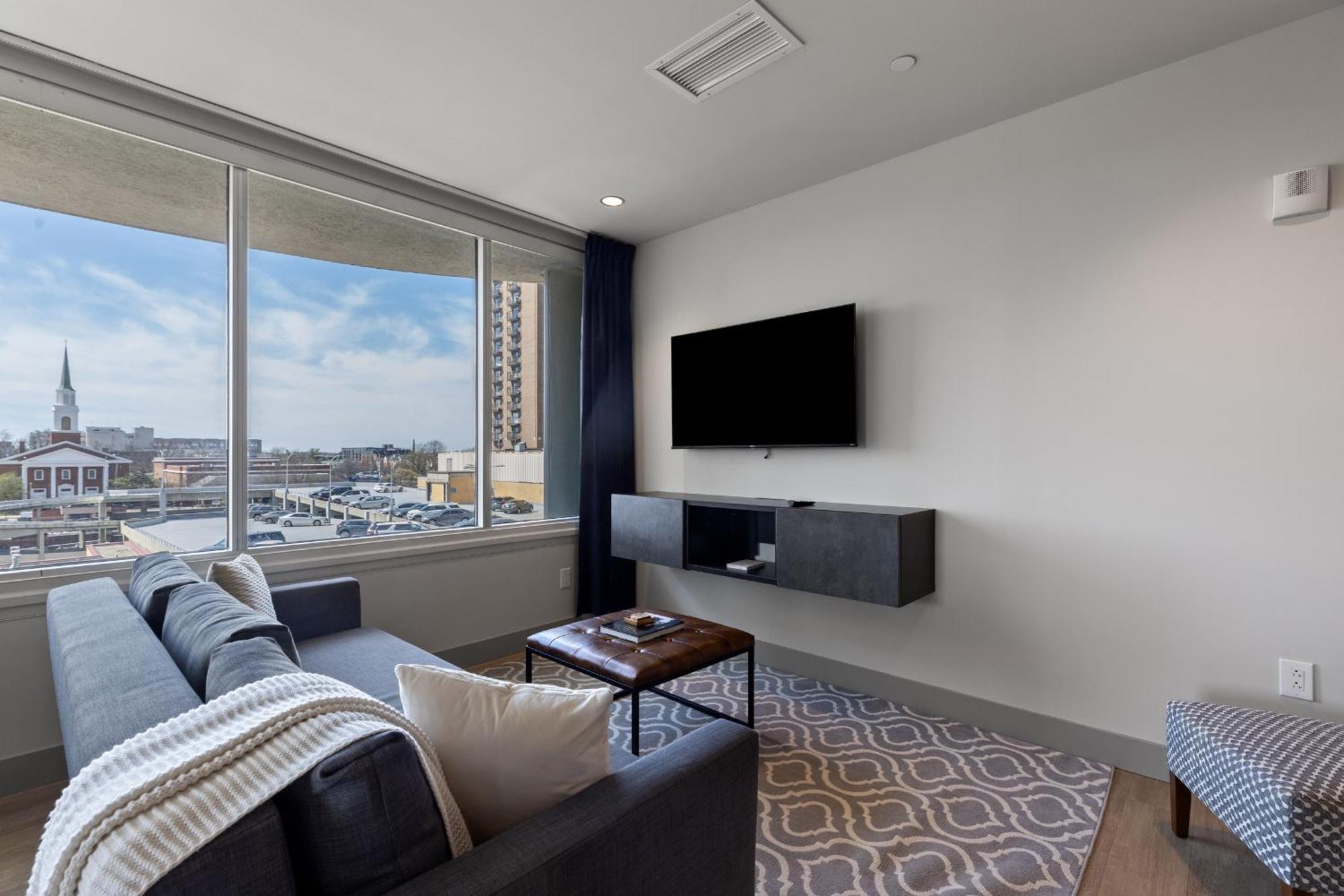 175 Lex - Walkable Downtown Lexington & Rupp Arena - Full Condos Номер фото
