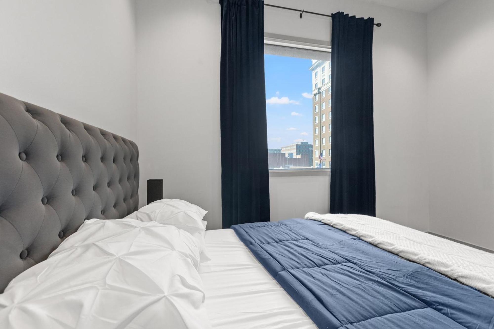175 Lex - Walkable Downtown Lexington & Rupp Arena - Full Condos Номер фото